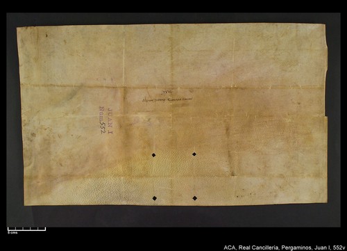 Cancillería,pergaminos,Juan_I,carp.318,nº552/ Época de Juan I. (10-02-1395)